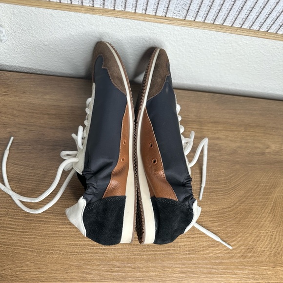 Tory Burch woman’s Sneakers in Black, White, and Brown - Picture 13 of 16